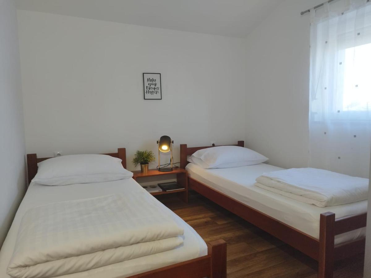 Apartment Kucica 자다르 외부 사진